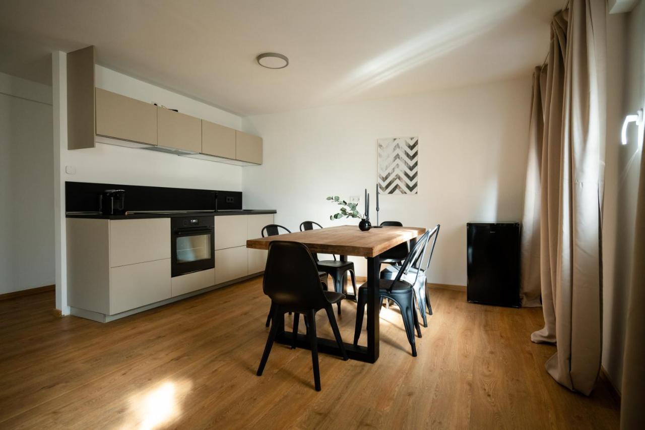 Oldtown Studio Apartment With 2 Bathrooms Дюссельдорф Экстерьер фото