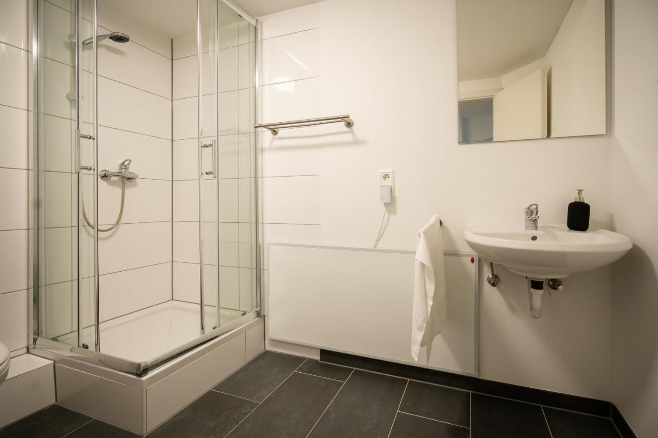 Oldtown Studio Apartment With 2 Bathrooms Дюссельдорф Экстерьер фото